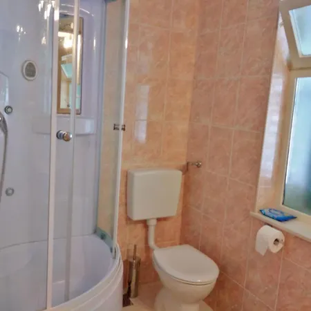 Hazdovac - Two Bedroom With Terrace And Sea View Lägenhet *
